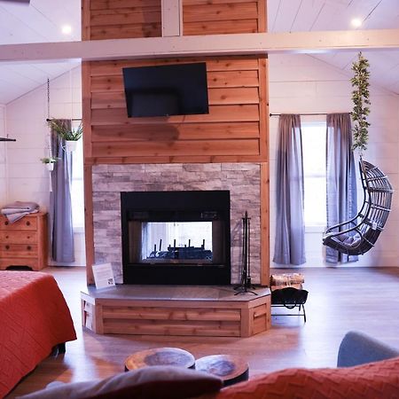 Avenwood Cabins Лоуган Екстериор снимка