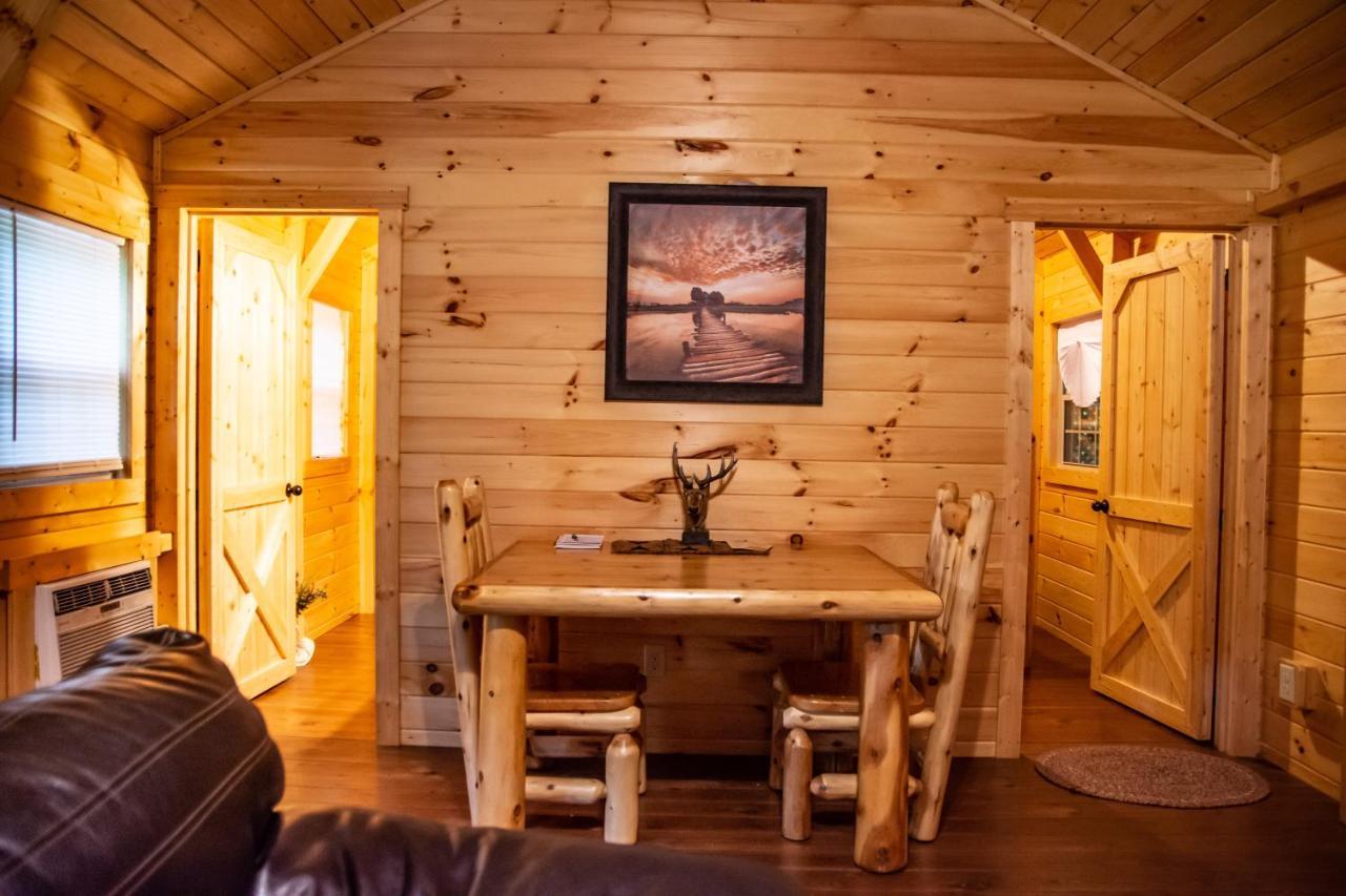 Avenwood Cabins Лоуган Екстериор снимка