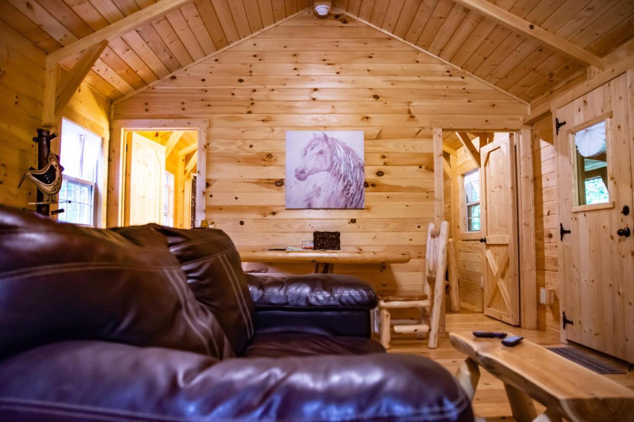 Avenwood Cabins Лоуган Екстериор снимка
