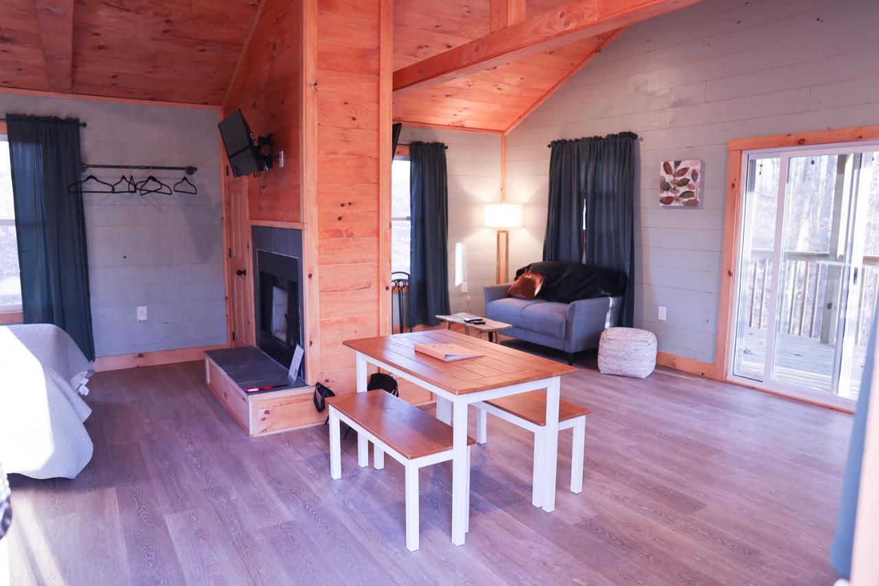 Avenwood Cabins Лоуган Екстериор снимка
