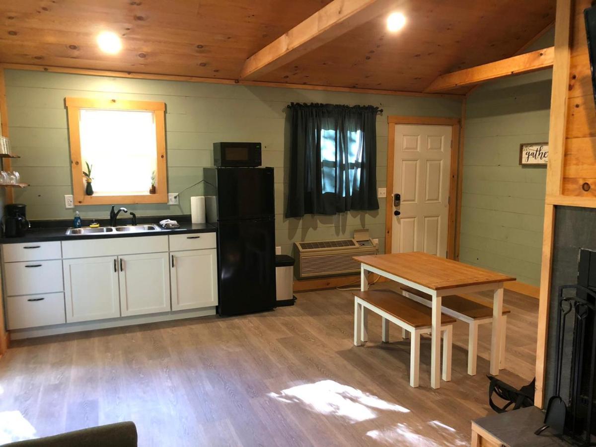 Avenwood Cabins Лоуган Екстериор снимка