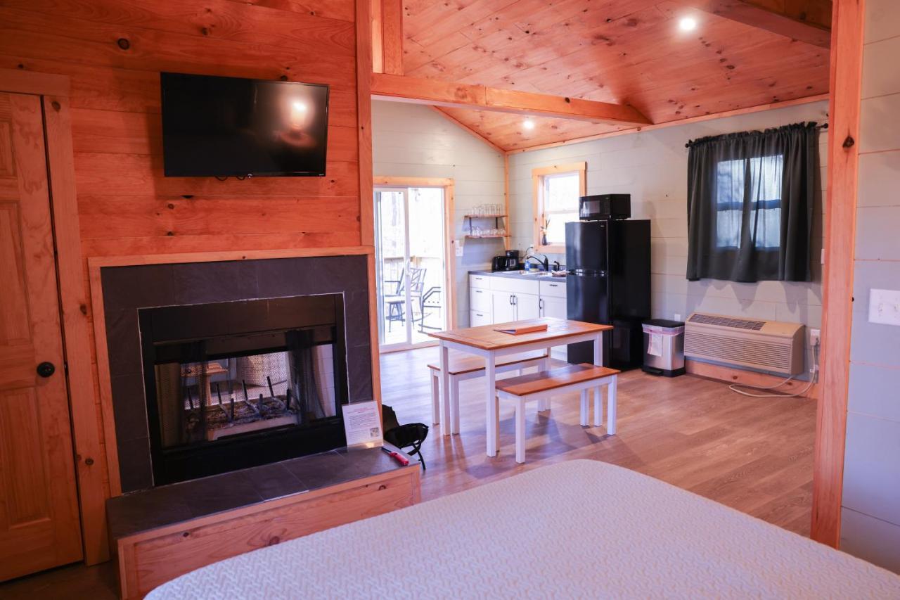 Avenwood Cabins Лоуган Екстериор снимка